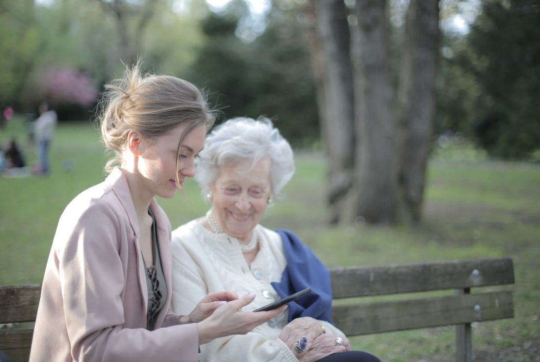 Photographs, Reminiscence and Memory Care: Creating Opportunities for Connection