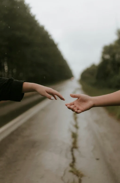 Long-Distance Relationship Gifts That Actually Feel Close